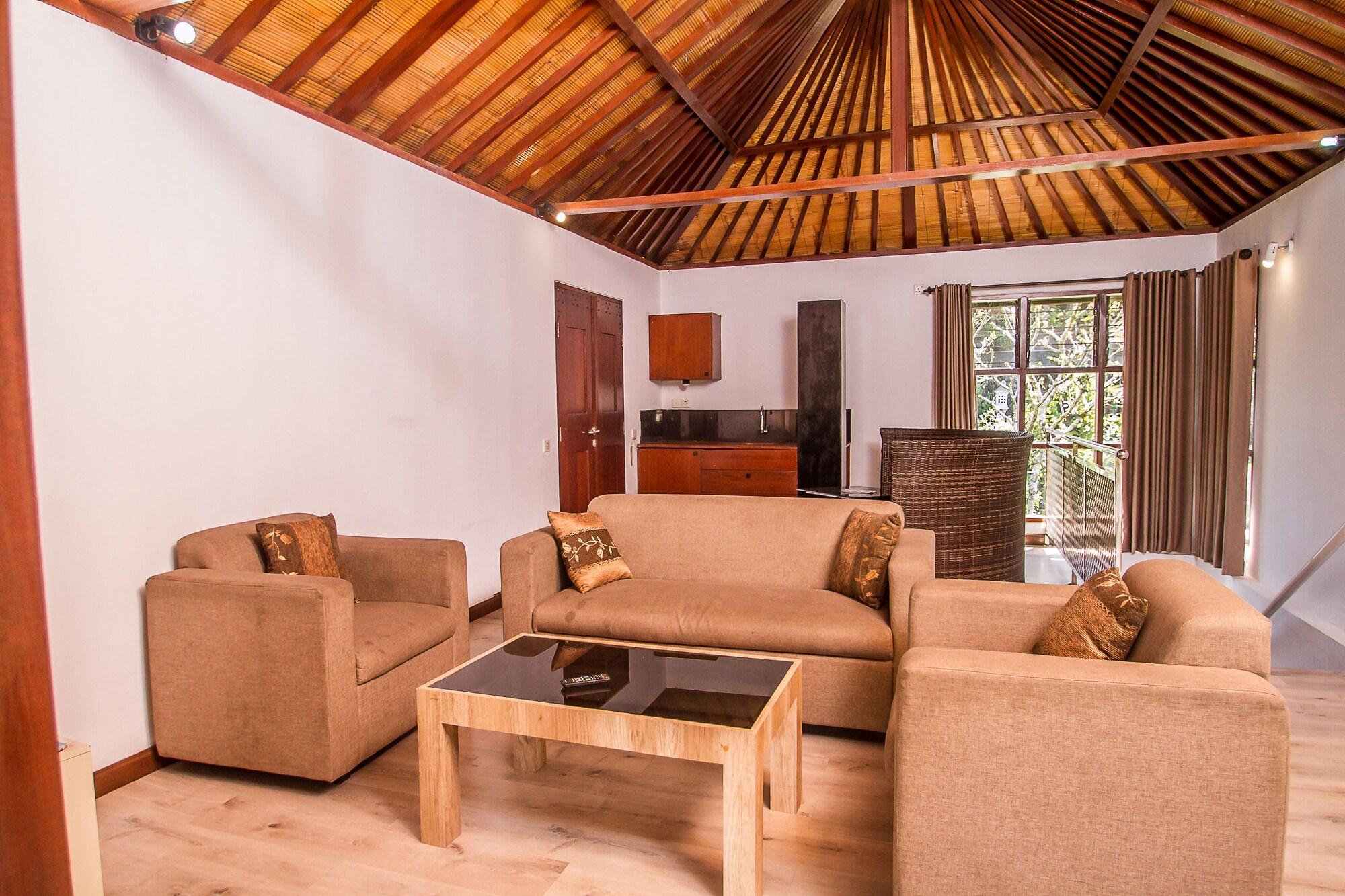 Puri Saron Hotel Madangan - Gianyar بيانغان المظهر الخارجي الصورة