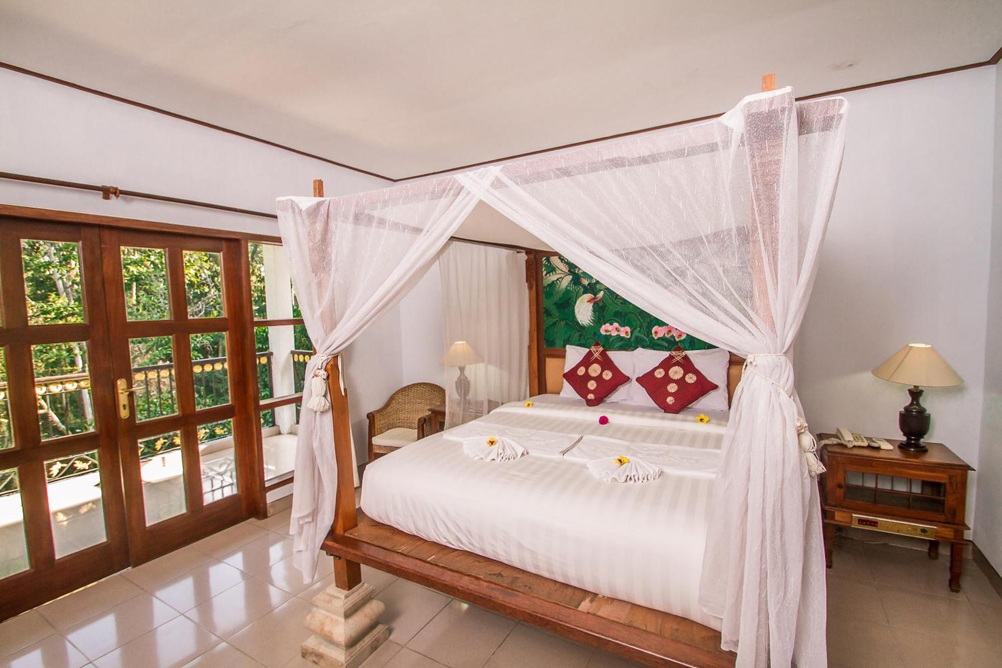 Puri Saron Hotel Madangan - Gianyar بيانغان الغرفة الصورة