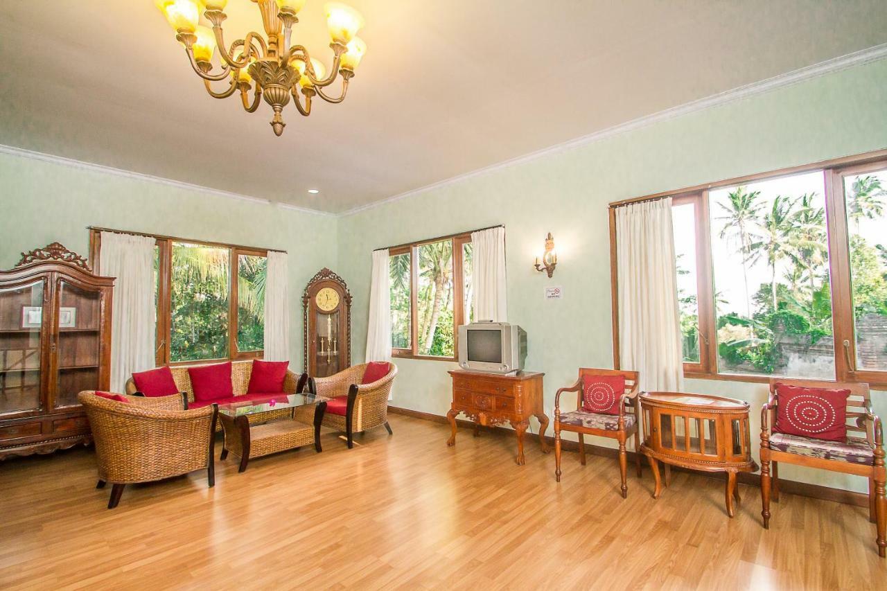 Puri Saron Hotel Madangan - Gianyar بيانغان المظهر الخارجي الصورة